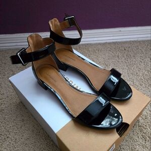 14th & Union Size 7 Black Patent Leather Sandal
